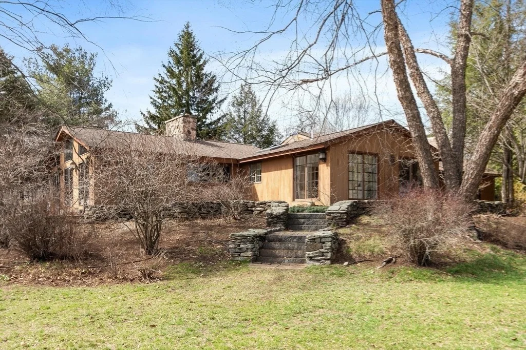 Photo of 243 Concord Road