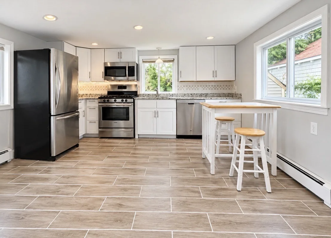 Photo of 298 Onset Ave