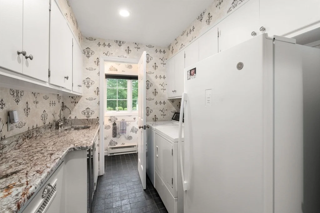 Photo of 15 Mary Jane Cir