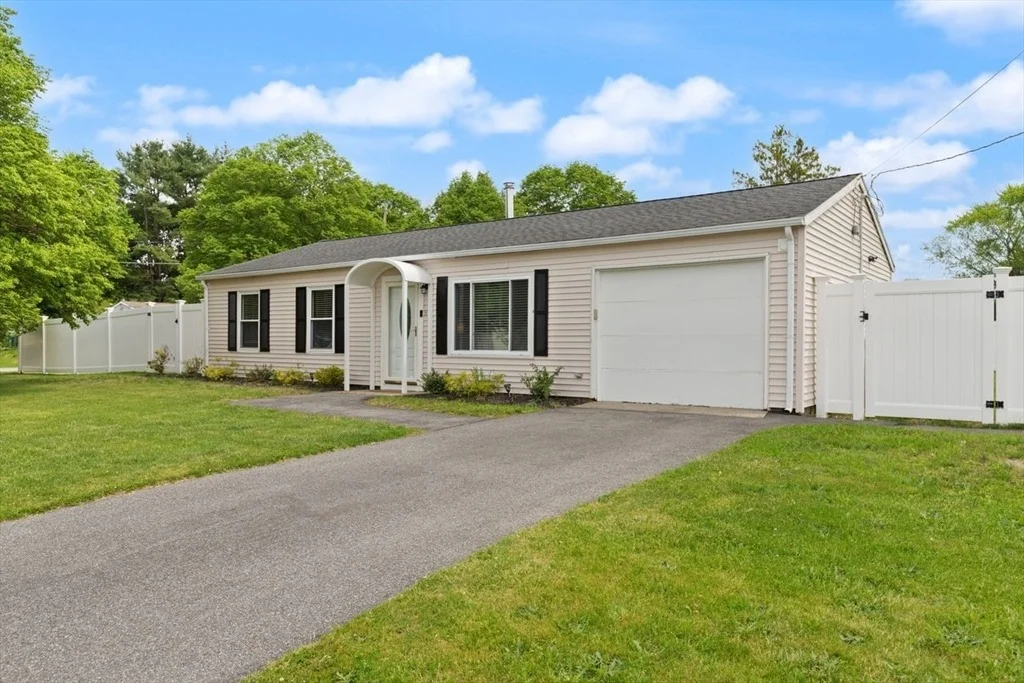 Photo of 8 Viking Drive