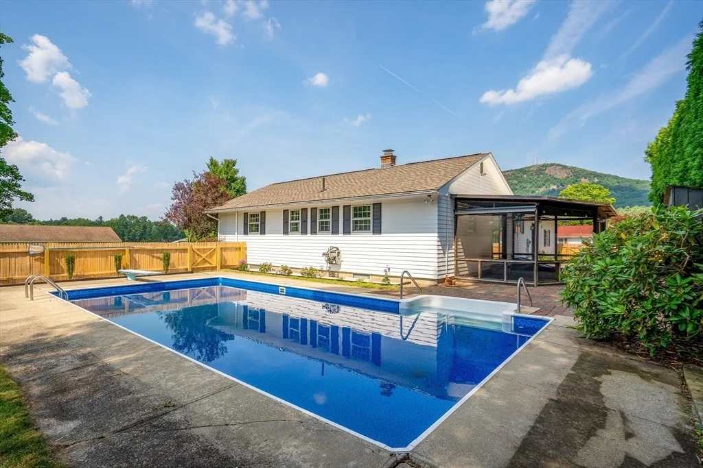 Photo of 9 Sandra Rd
