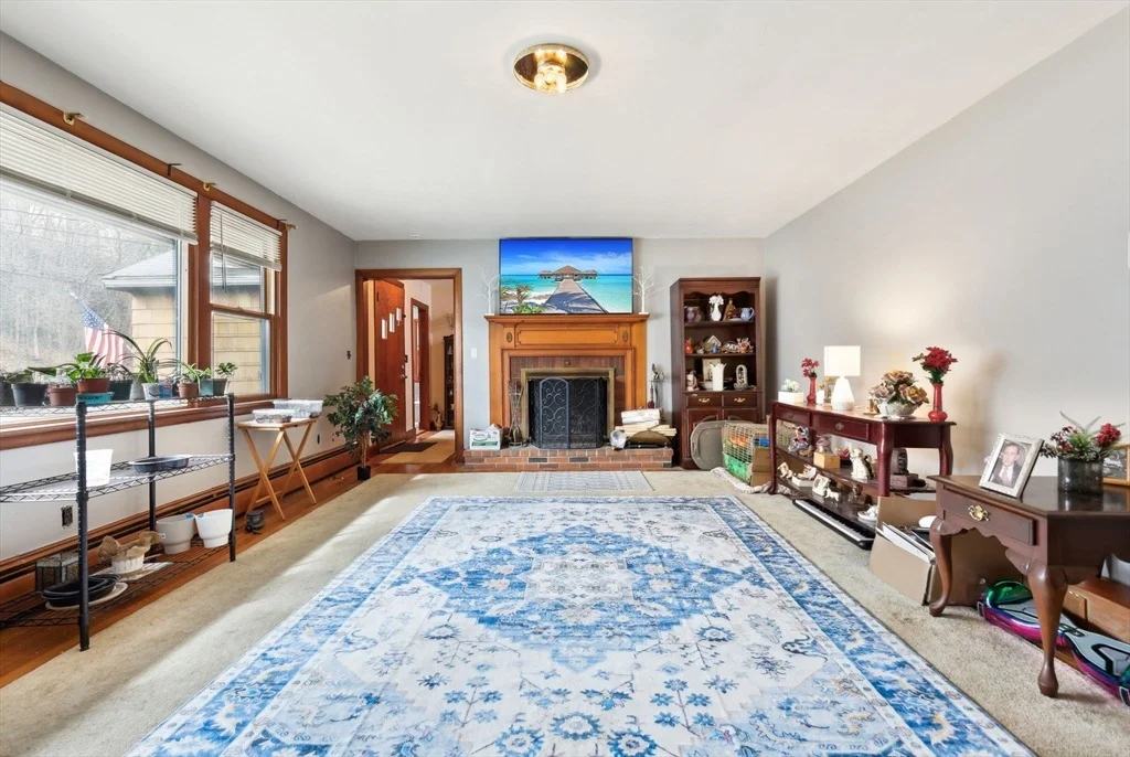 Photo of 33 Webster Ave