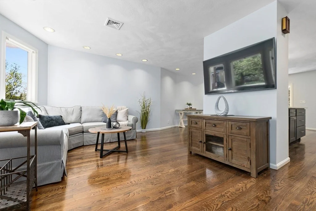 Photo of 194 Springvale Ave