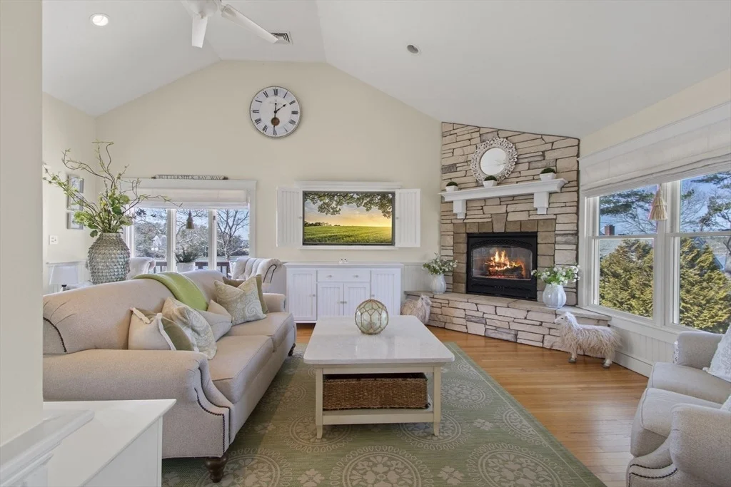 Photo of 9 Fabyan Way