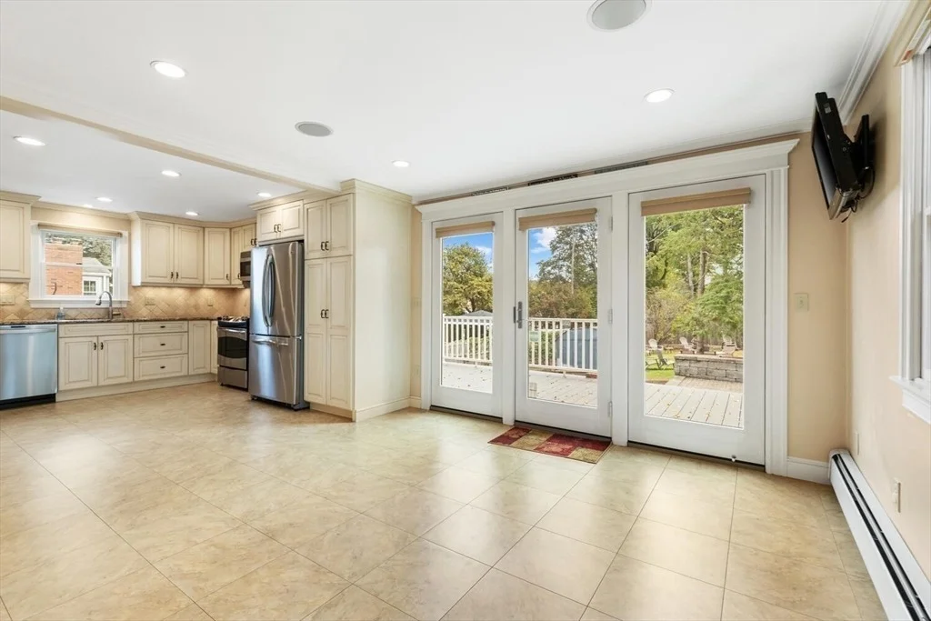 Photo of 144 Kingston Rd