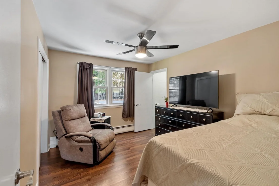 Photo of 160 Jackson St