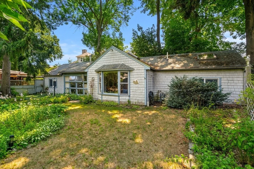 Photo of 21 Preston Beach Rd