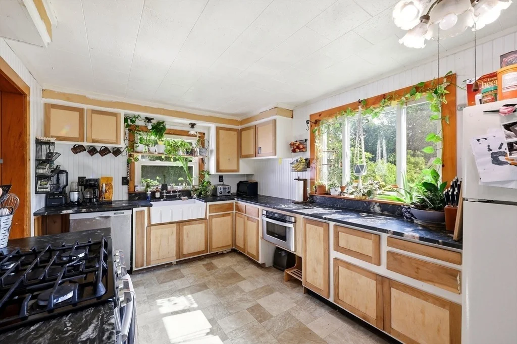 Photo of 64 Mero St.