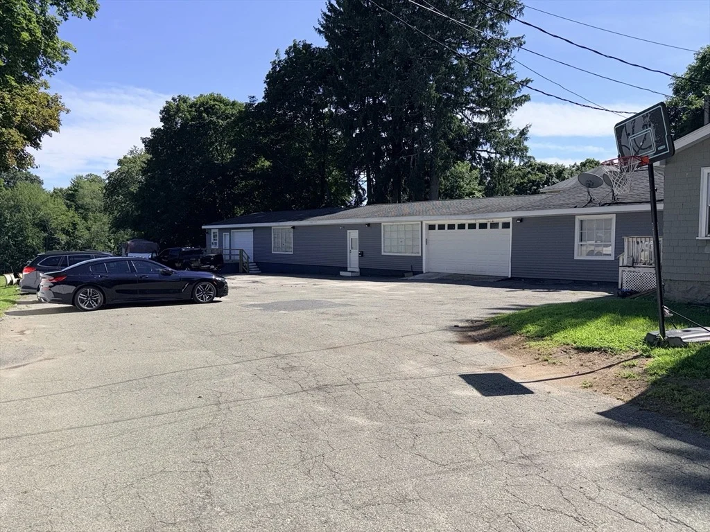Photo of 110 River St
