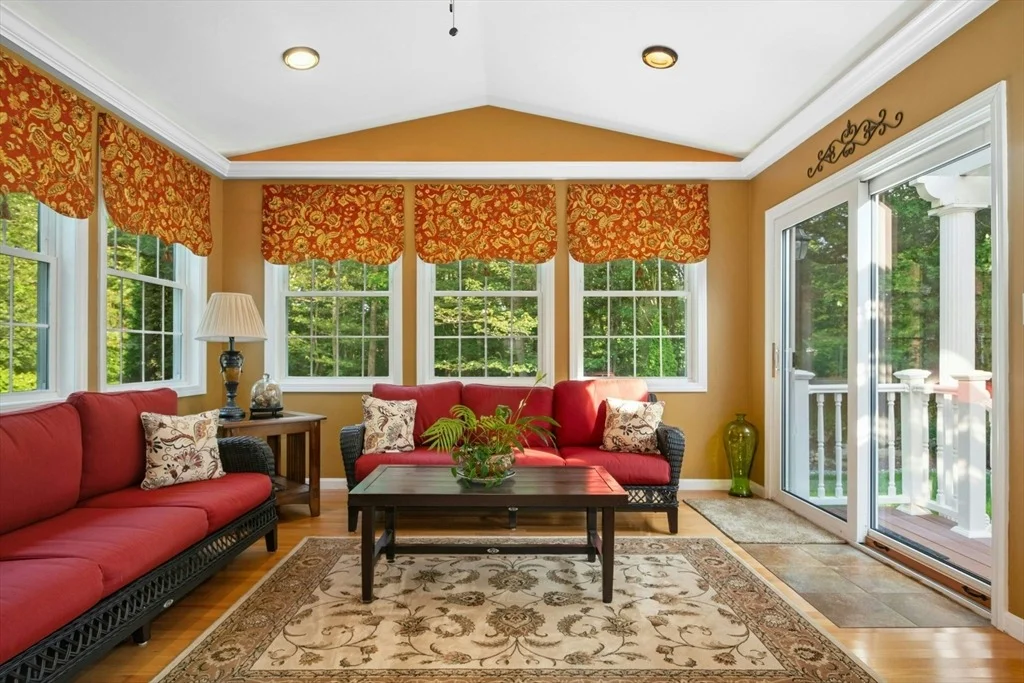 Photo of 75 Kennedy Circle