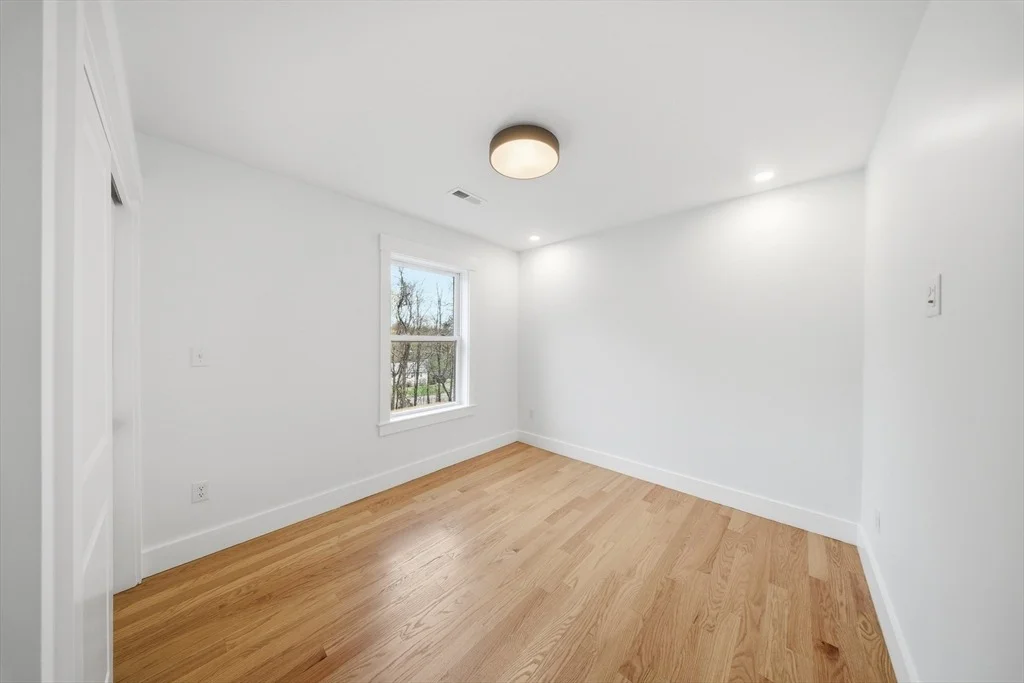 Photo of 27 Janebar Cir