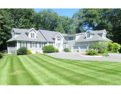 Photo of 14 Abbott Ln