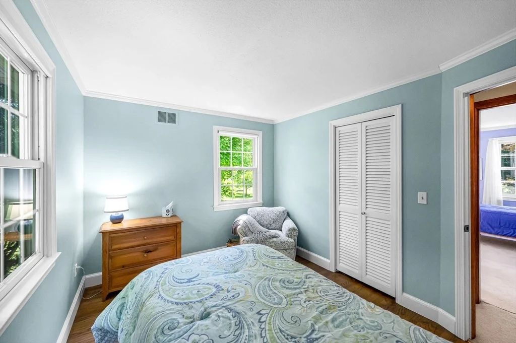 Photo of 6 Brookmont Dr