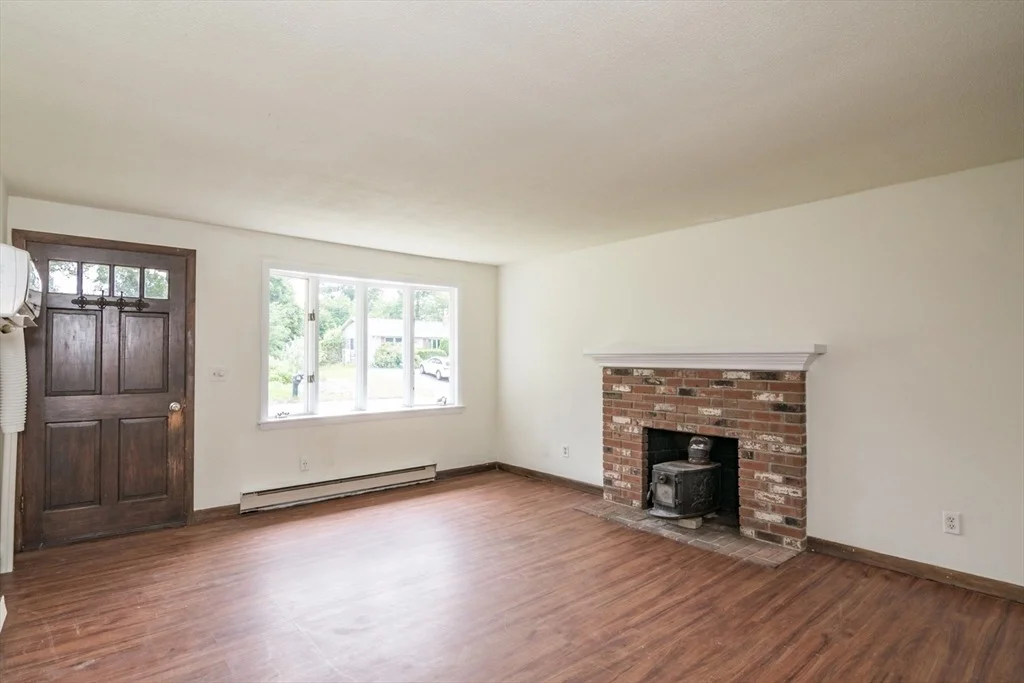 Photo of 88 Autumn Dr
