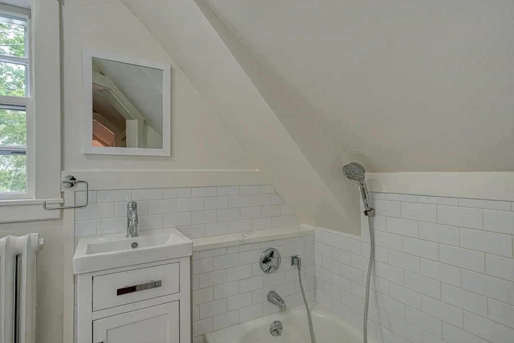 Photo of 37 Oakley Rd