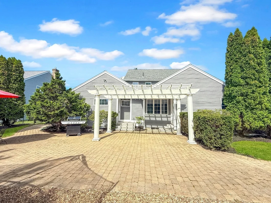 Photo of 5 Swan Cir