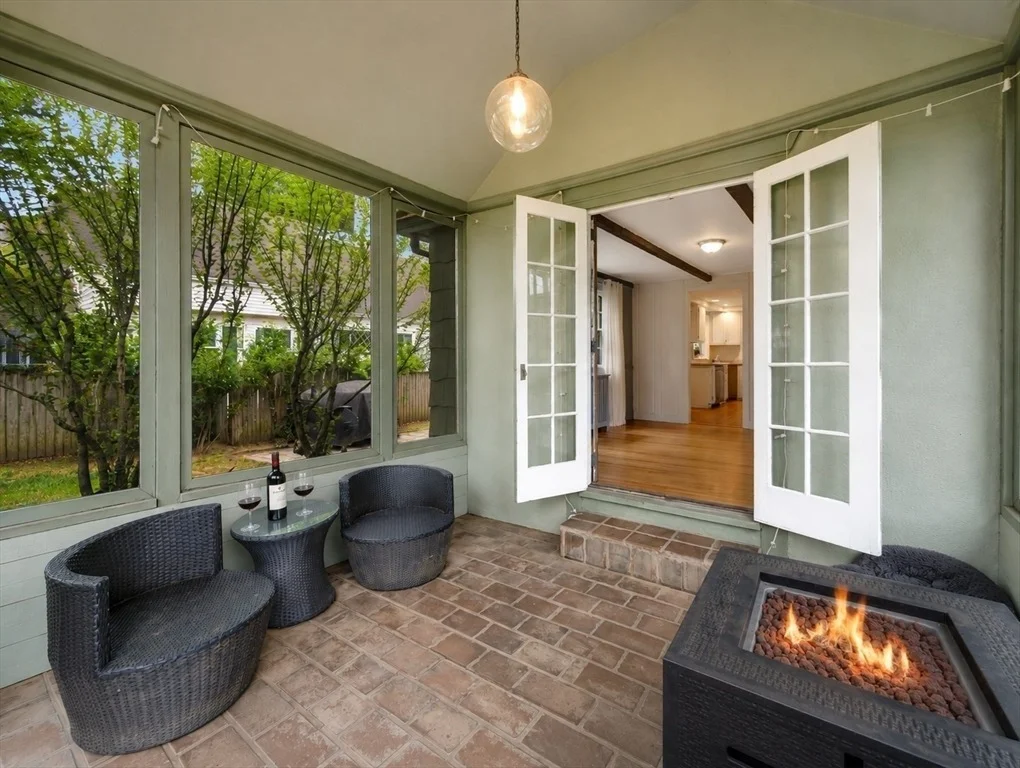 Photo of 387 Willow Street