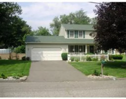 Photo of 40 Angela Dr