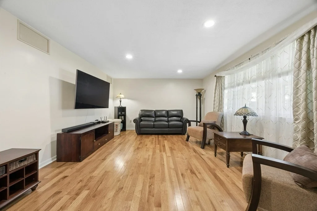 Photo of 19 Hickory Drive
