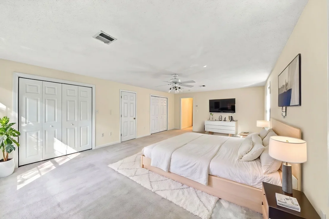 Photo of 43 Wampanoag Dr