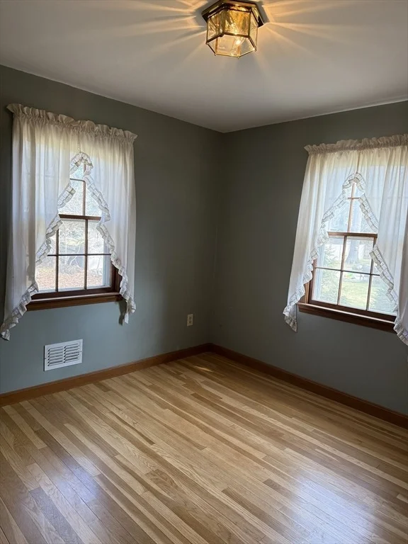 Photo of 89 Oakcrest Drive