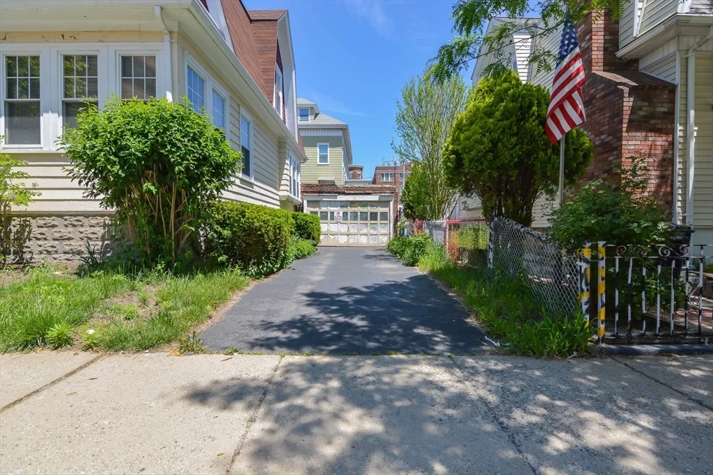 Photo of 25 Maple Ave.