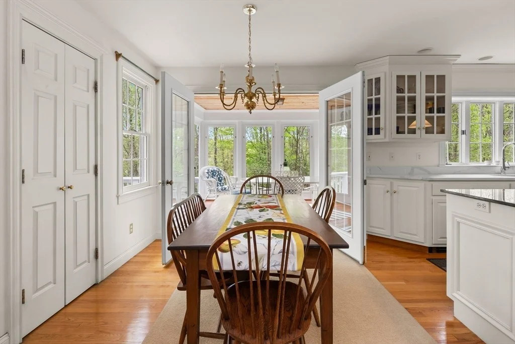 Photo of 151 River Rd