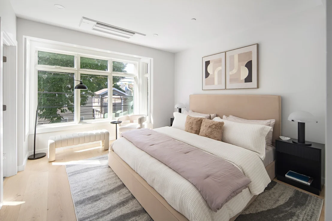 Photo of Unit 3 at 46 Everett Street