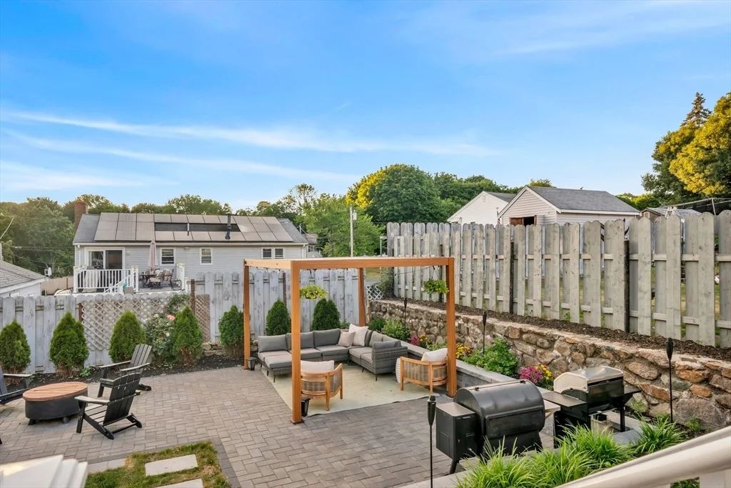 Photo of 37 Hillcrest Ave