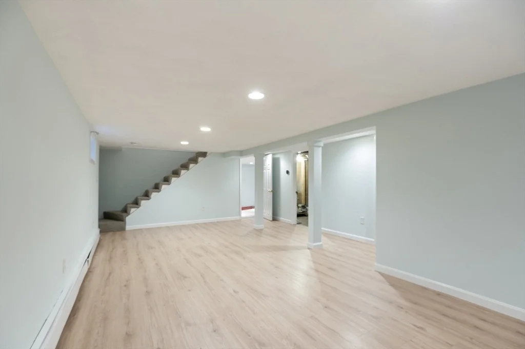 Photo of 4 Raymond Cir