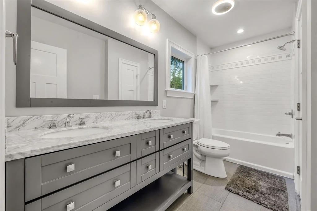 Photo of 540 Pulaski Boulevard