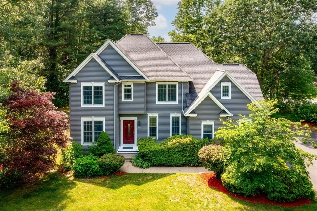 Photo of 294 Cardinal Way