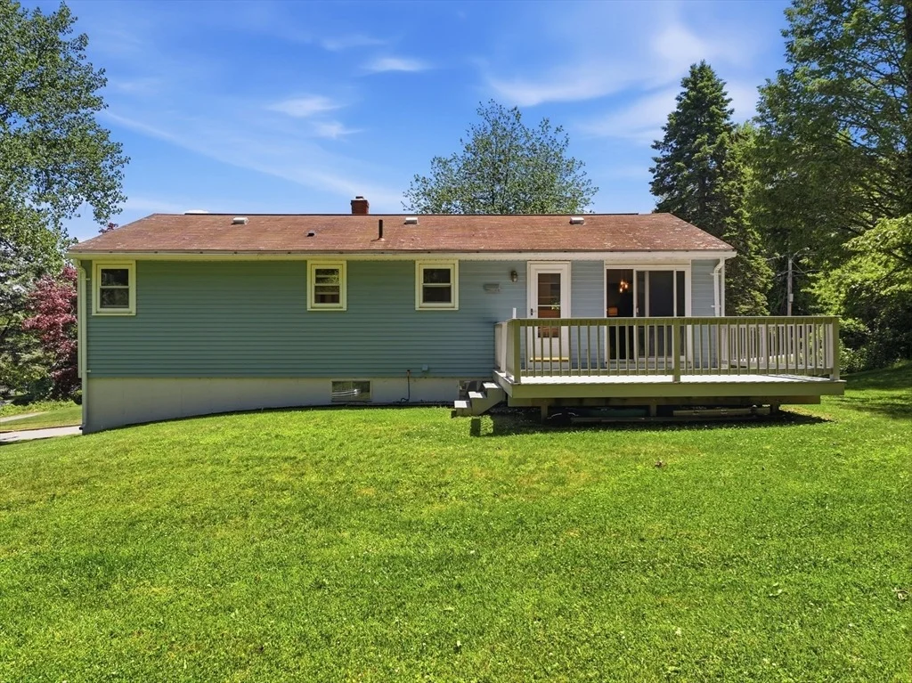 Photo of 46 Pinecroft Ave