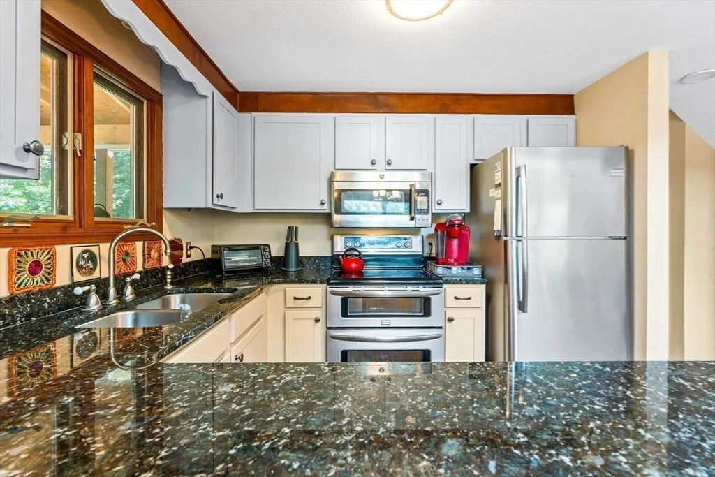 Photo of 76 Beaver Rd