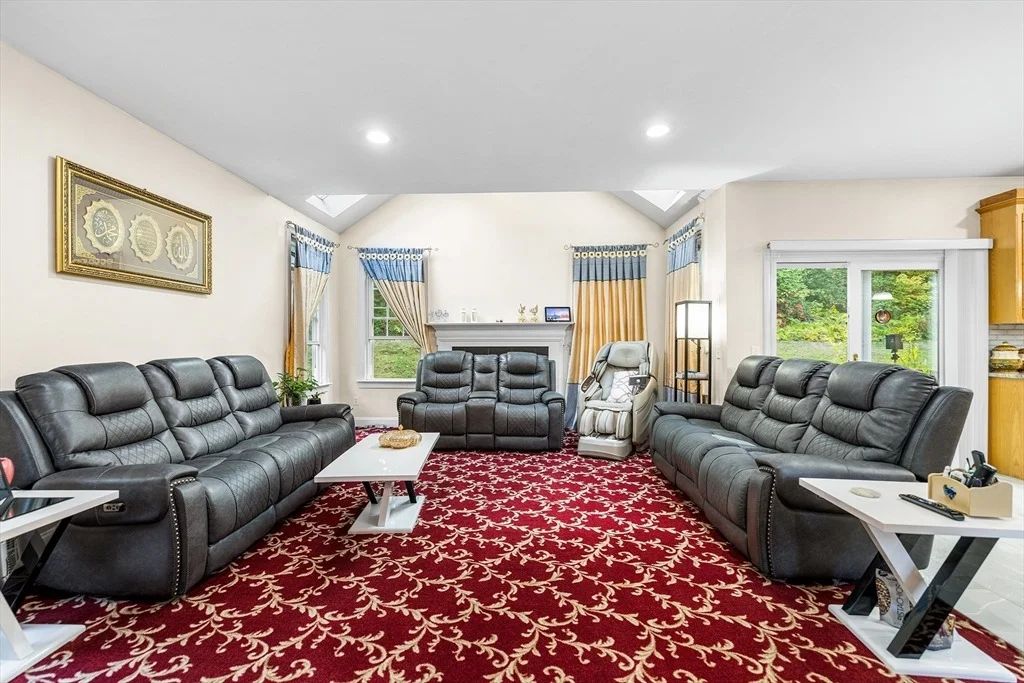 Photo of 71 Bay Path Rd