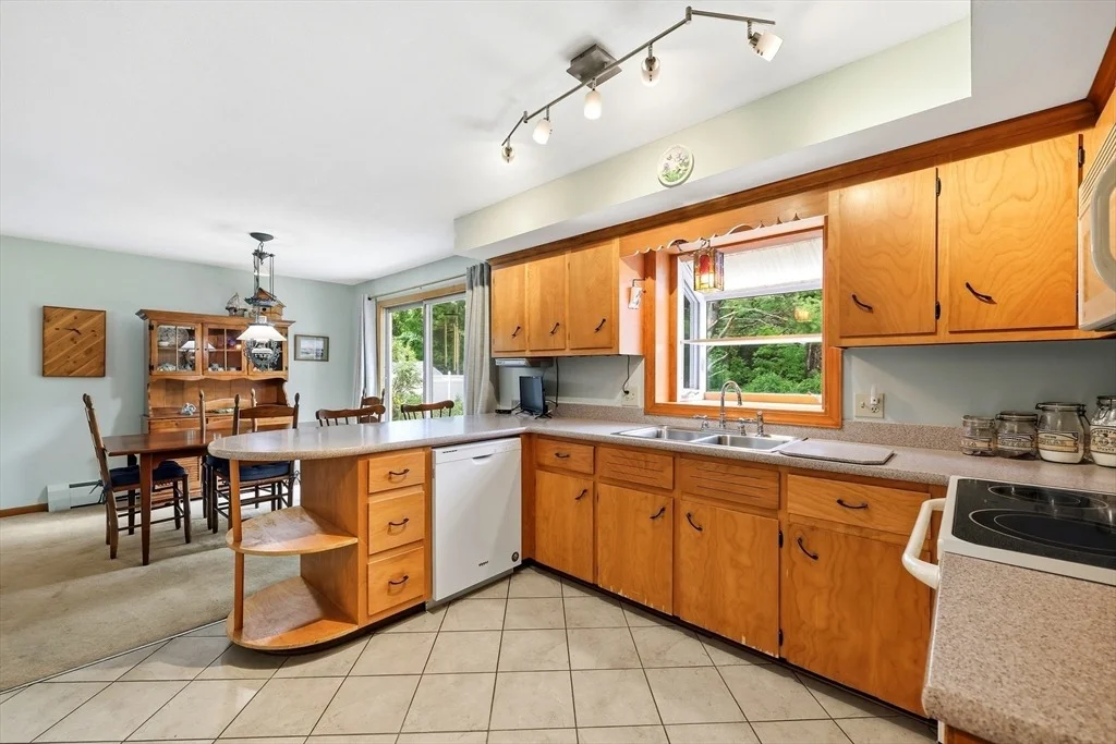 Photo of 48 Hickory Dr