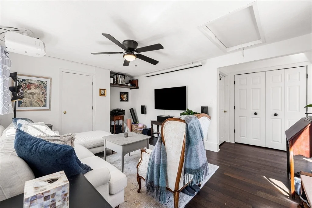 Photo of Unit 2 at 56 Dane Street