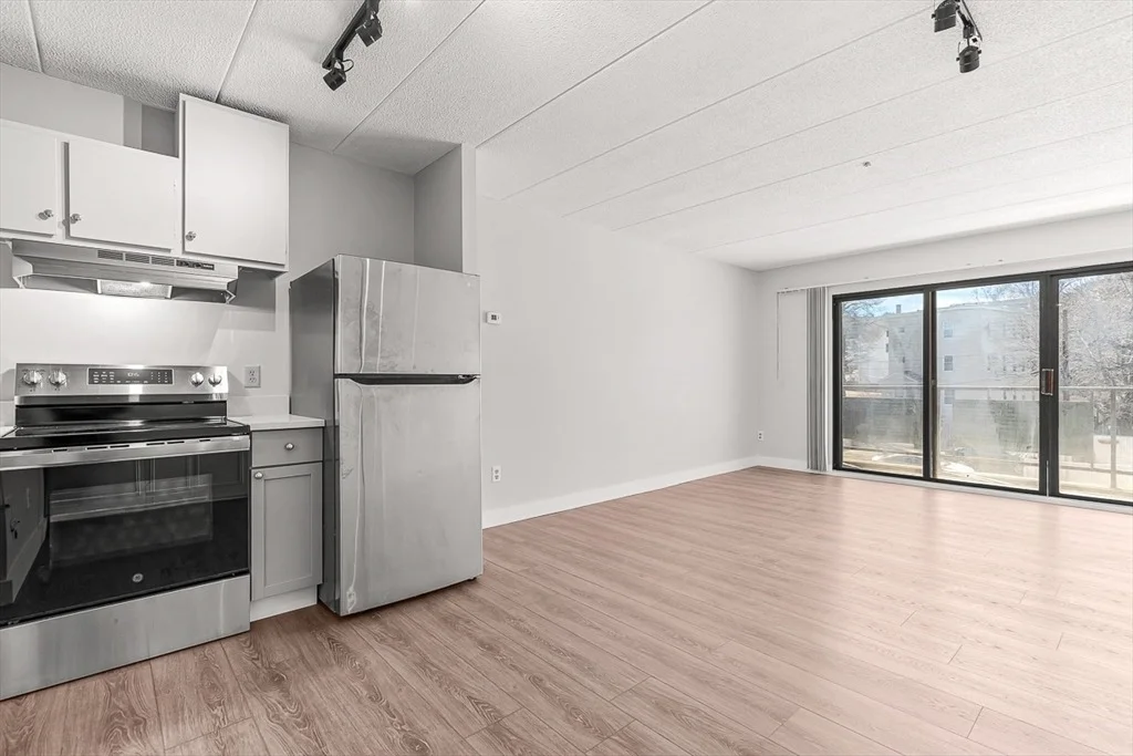 Photo of Unit 28 at 881 Broadway