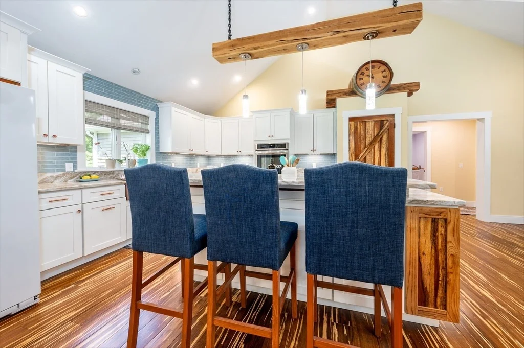 Photo of 265 Cotuit Rd