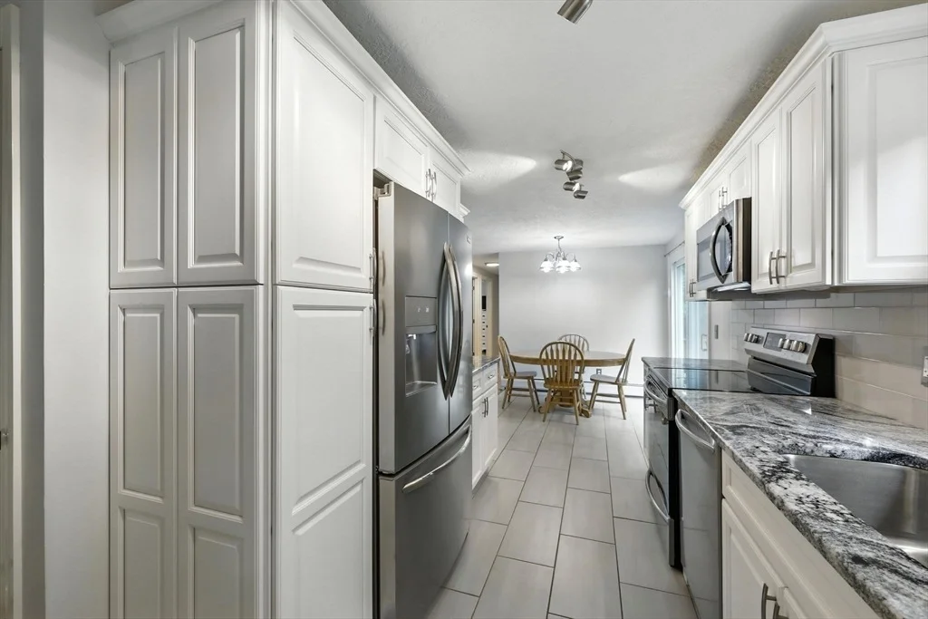 Photo of 6 Oakridge Cir