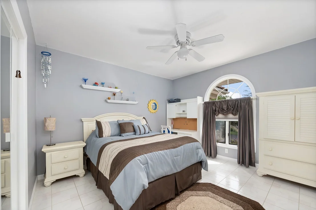 Photo of 22 Brook View Dr