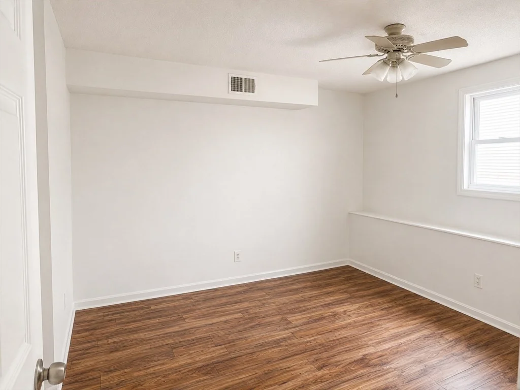 Photo of Unit 3 at 526 Third St