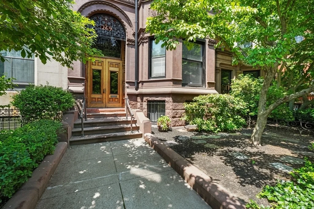 Photo of 269 Commonwealth Avenue