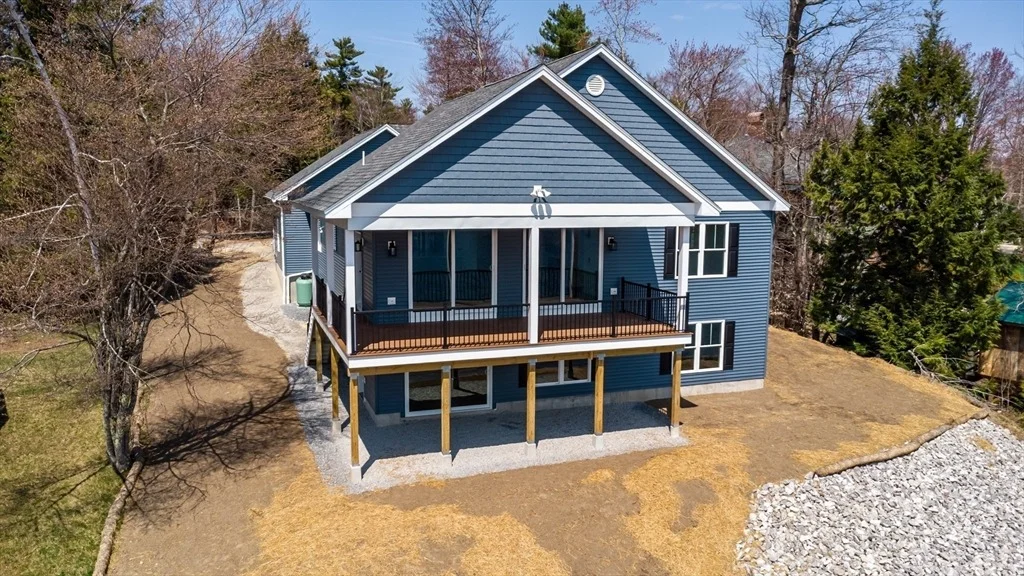 Photo of 74 Lakeshore Dr