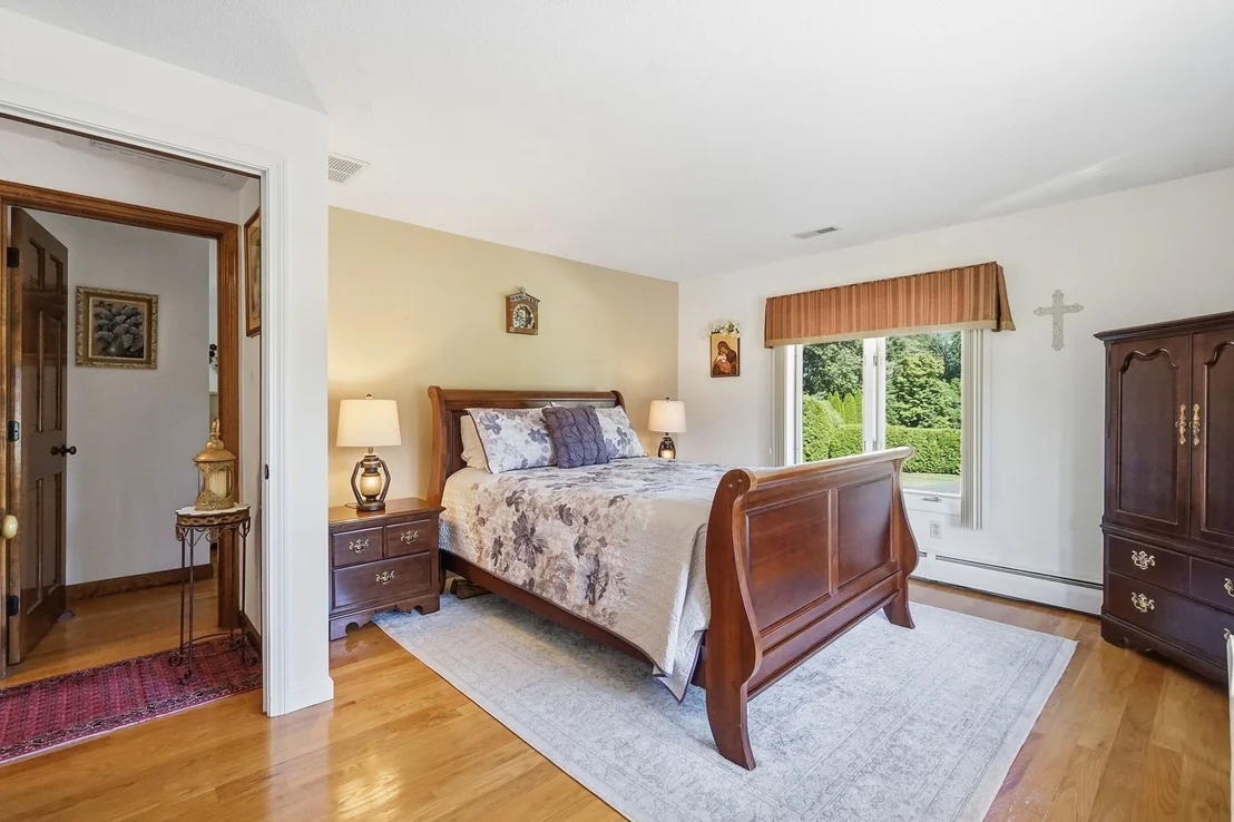 Photo of 105 Higher Brook Dr