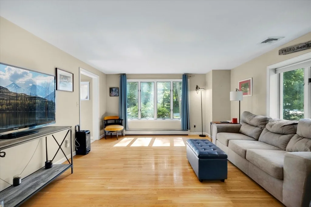 Photo of 20 Ortolani Cir