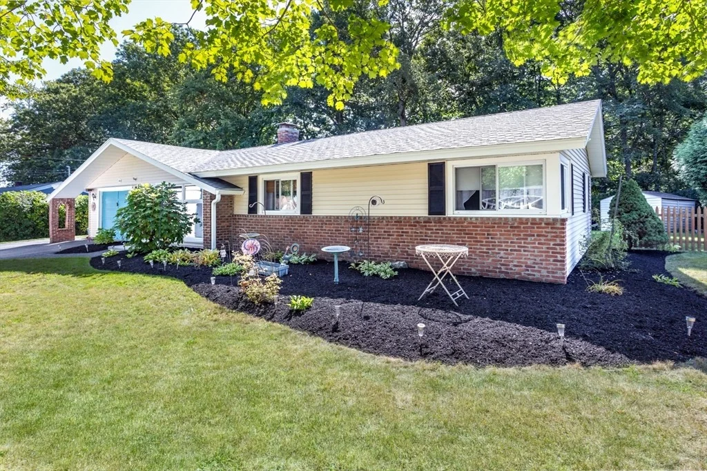 Photo of 232 Bates Rd