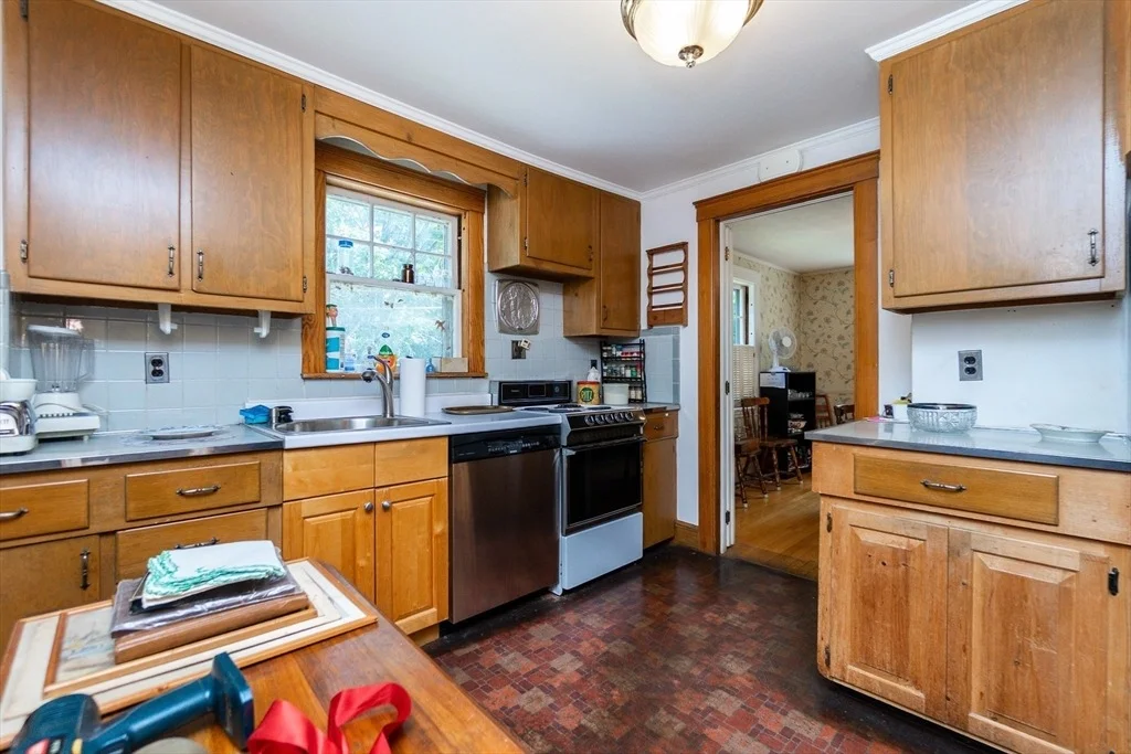 Photo of 108 Warren Rd