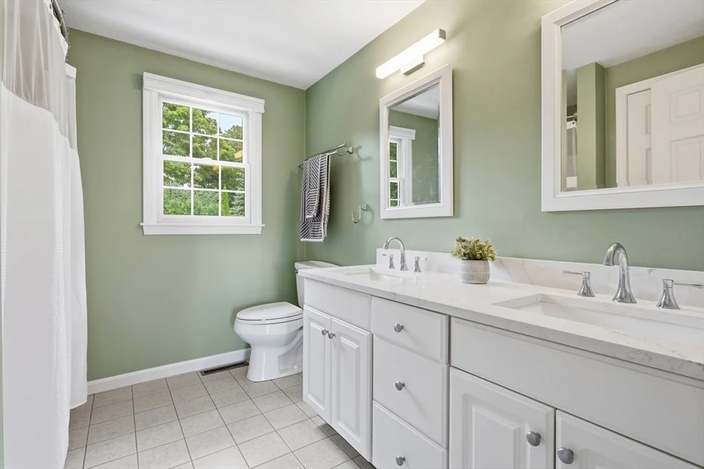 Photo of 44 Raffaele Drive