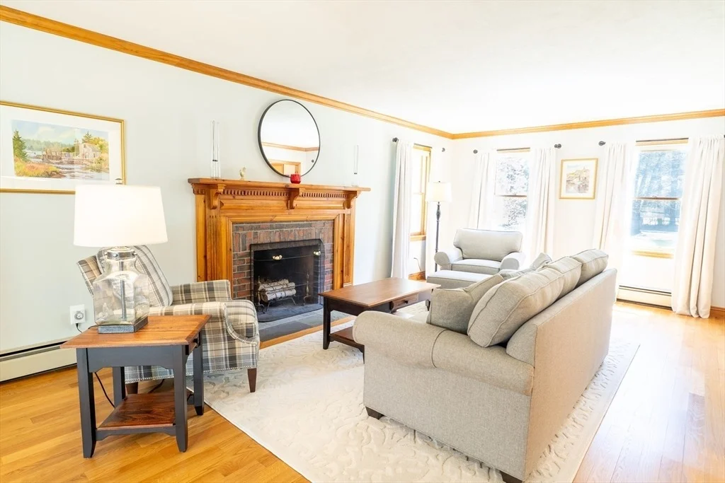 Photo of 20 Squannacook Dr